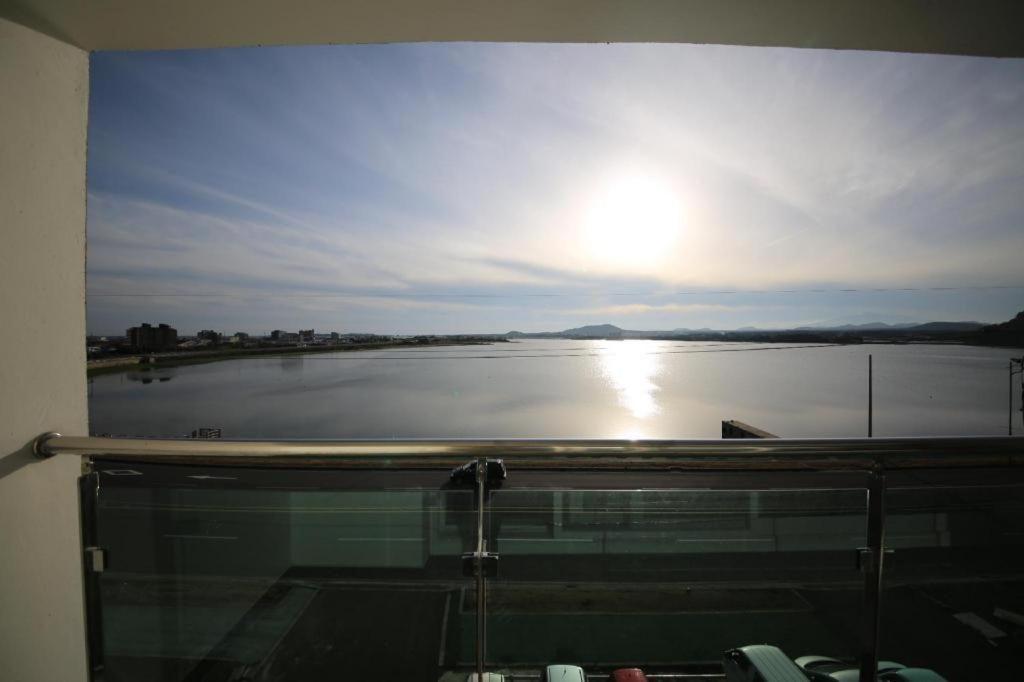 Hotel Aroha Jeju Seogwipo Exterior photo